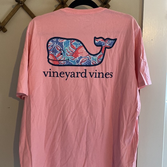 Vineyard Vines Whale short sleeve shirt pink with lobster pattern in whale - Picture 2 of 3